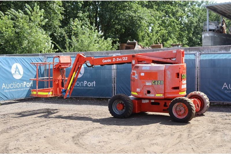 Genie Z-34/22 - Krah me çernjerë: foto 3 Genie Z-34/22 - Krah me çernjerë: foto 3