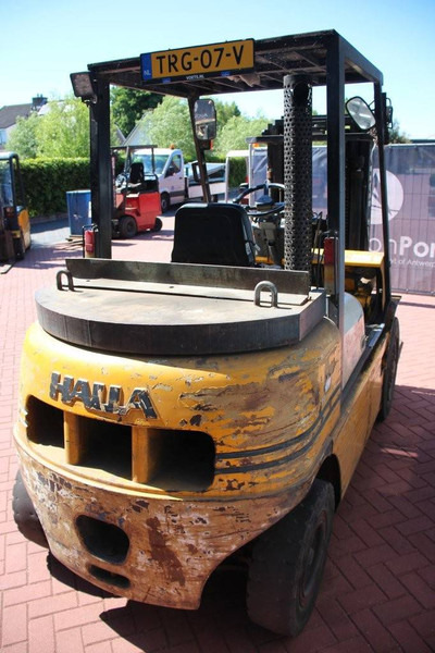 Halla HDF35A - Pirun më naftë: foto 5 Halla HDF35A - Pirun më naftë: foto 5