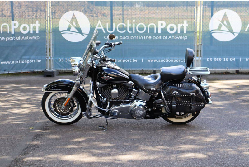 Harley-Davidson Heritage Softail Classic - Motoçikleta: foto 2 Harley-Davidson Heritage Softail Classic - Motoçikleta: foto 2