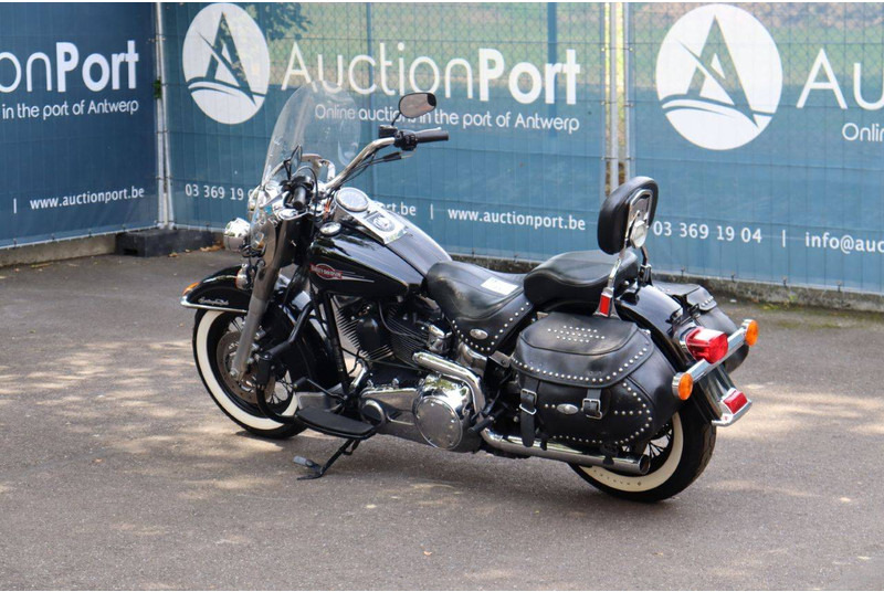 Harley-Davidson Heritage Softail Classic - Motoçikleta: foto 3 Harley-Davidson Heritage Softail Classic - Motoçikleta: foto 3