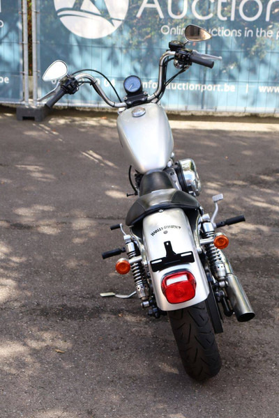 Harley-Davidson Sportster XL 883 Roadster - Motoçikleta: foto 5 Harley-Davidson Sportster XL 883 Roadster - Motoçikleta: foto 5