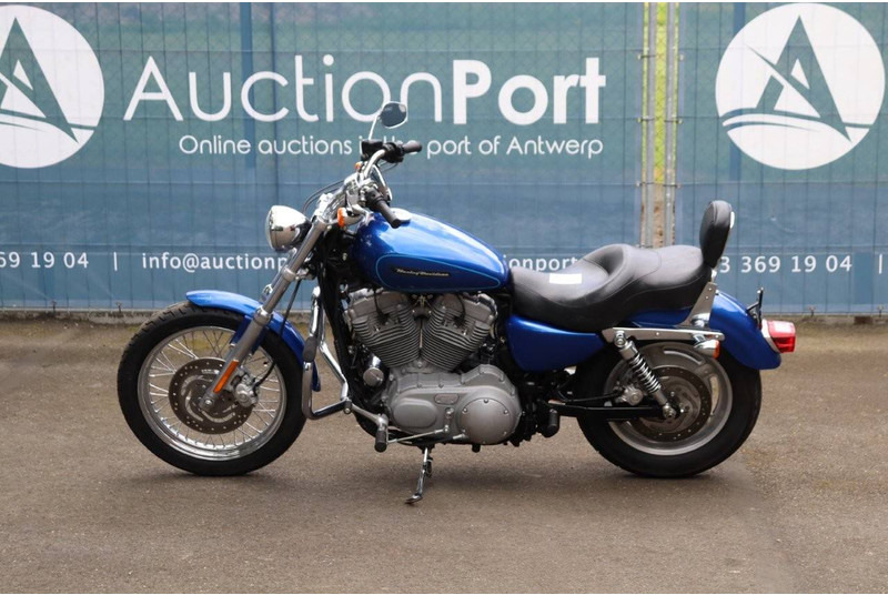 Harley-Davidson Sportster XL883 - Motoçikleta: foto 2 Harley-Davidson Sportster XL883 - Motoçikleta: foto 2