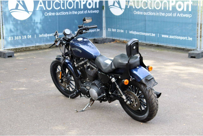 Harley-Davidson Sportster XL883 Iron - Motoçikleta: foto 4 Harley-Davidson Sportster XL883 Iron - Motoçikleta: foto 4