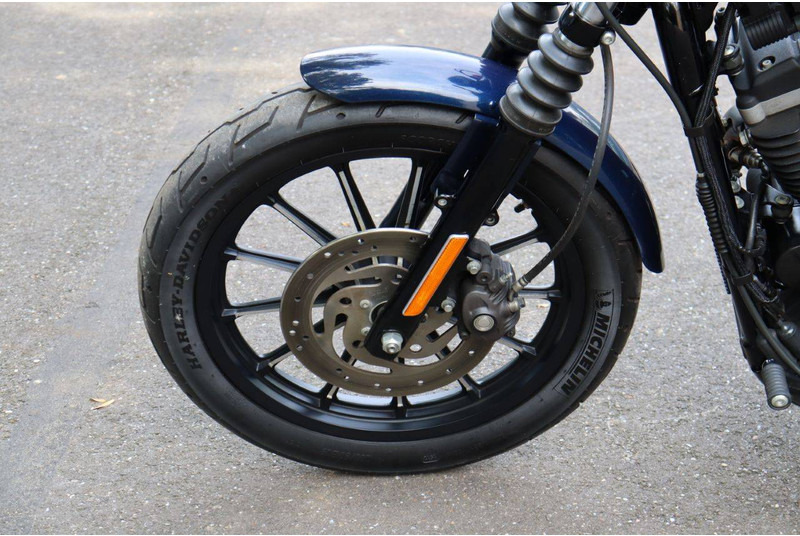 Motoçikleta Harley-Davidson Sportster XL883 Iron: foto 12