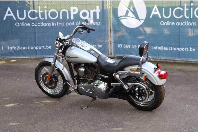 Harley-Davidson Super Glide Custom - Motoçikleta: foto 3 Harley-Davidson Super Glide Custom - Motoçikleta: foto 3