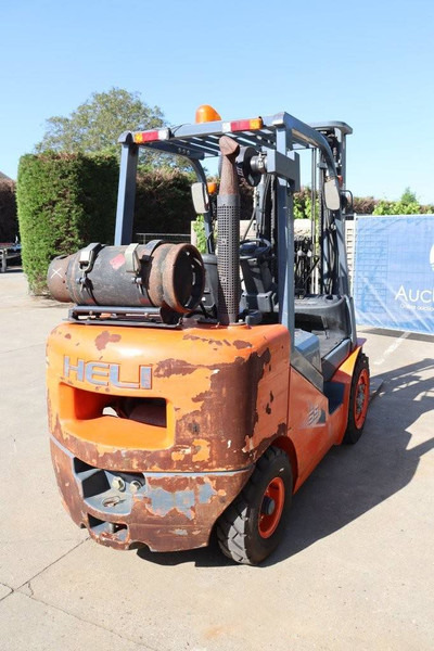 Heli CPYD 35 - Pirun më gaz: foto 5 Heli CPYD 35 - Pirun më gaz: foto 5