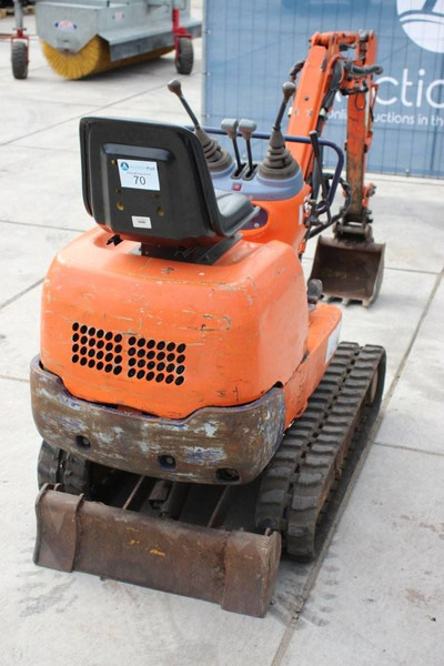 Hitachi - Miniekskavator: foto 5 Hitachi - Miniekskavator: foto 5