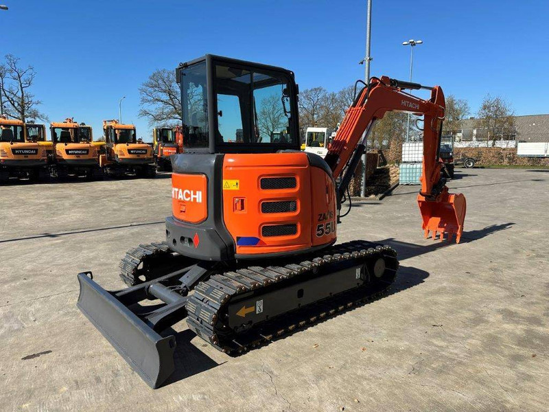 Hitachi ZX55USR-5A - Ekskavator me zinxhirë: foto 4 Hitachi ZX55USR-5A - Ekskavator me zinxhirë: foto 4