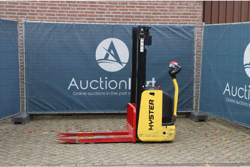 Hyster S1.0 AC - Stivosës: foto 1 Hyster S1.0 AC - Stivosës: foto 1