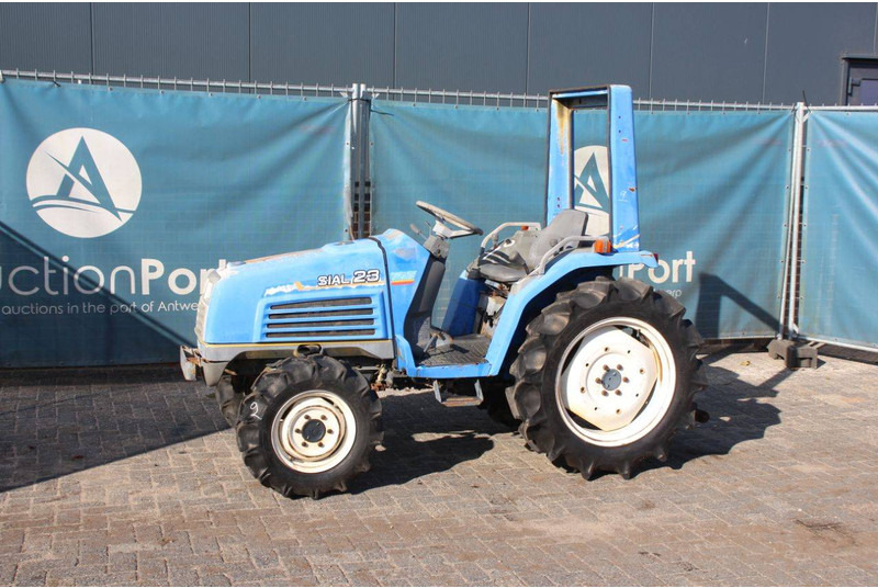 Iseki Sial 23 - Traktor: foto 1 Iseki Sial 23 - Traktor: foto 1