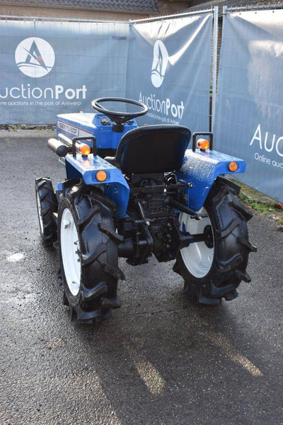 Iseki TU1500F - Traktor: foto 4 Iseki TU1500F - Traktor: foto 4