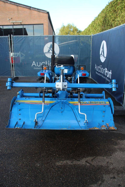 Iseki TU1600 - Traktor: foto 4 Iseki TU1600 - Traktor: foto 4