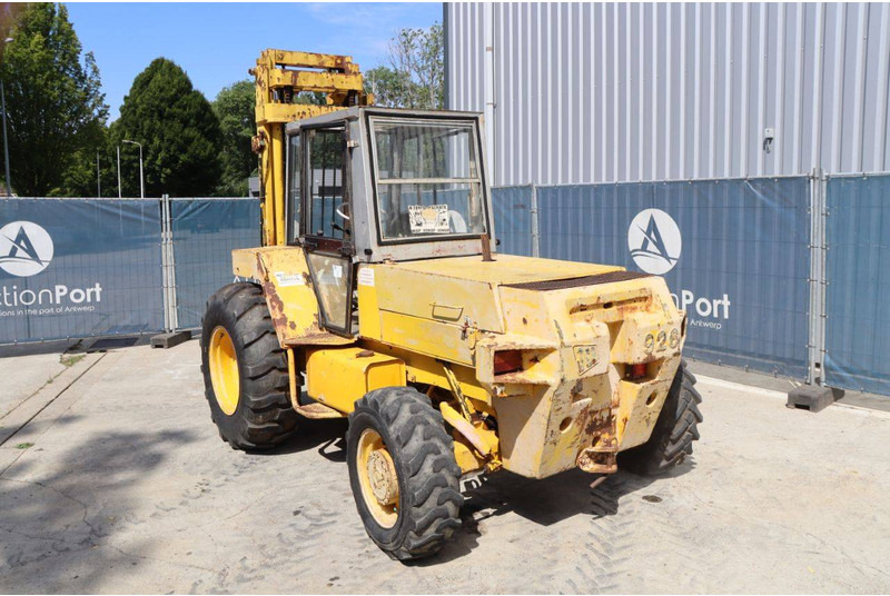 JCB 926 - Ngarkues me pirun për terren të ashpër: foto 5 JCB 926 - Ngarkues me pirun për terren të ashpër: foto 5