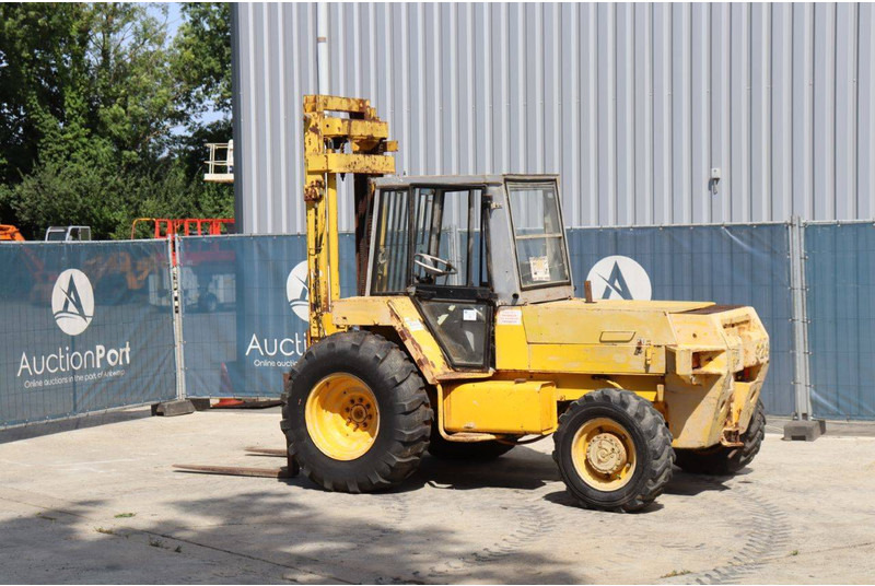 JCB 926 - Ngarkues me pirun për terren të ashpër: foto 3 JCB 926 - Ngarkues me pirun për terren të ashpër: foto 3