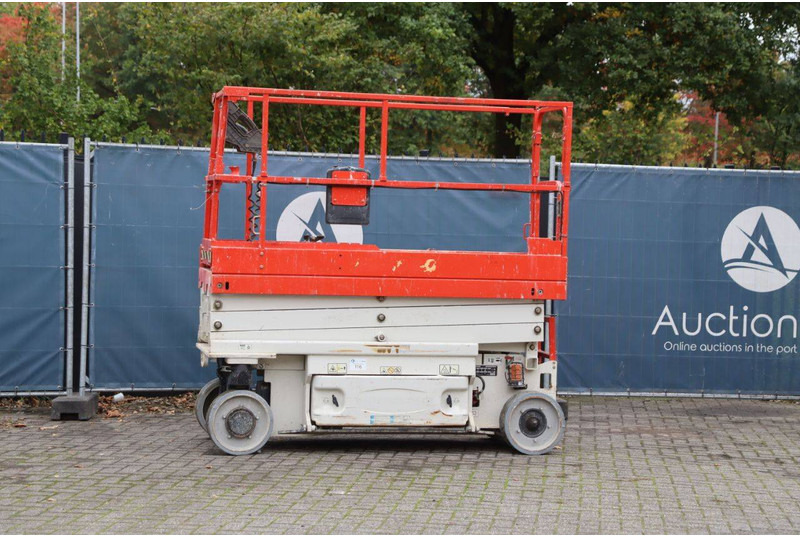 JLG 2032 ES - Ngritës gërshërë: foto 1 JLG 2032 ES - Ngritës gërshërë: foto 1
