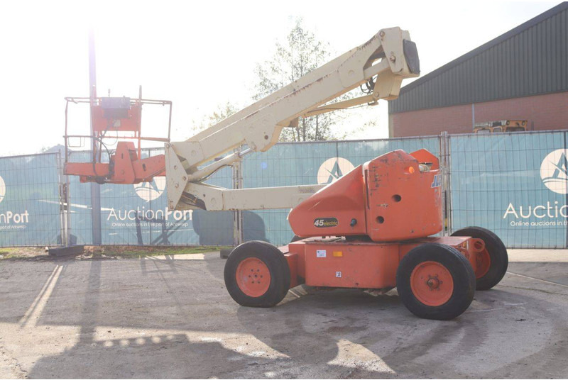 JLG 45 Electric - Krah me çernjerë: foto 3 JLG 45 Electric - Krah me çernjerë: foto 3