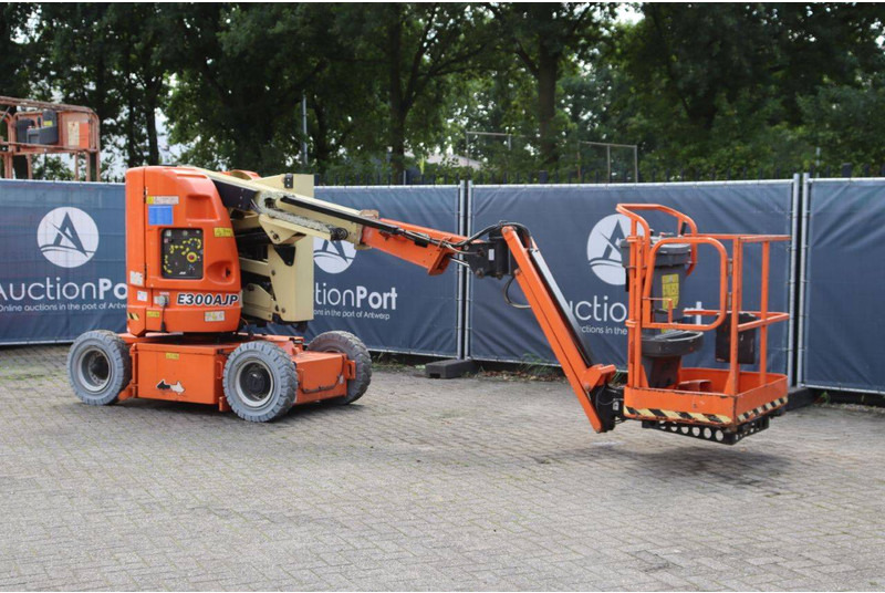 JLG E300AJP - Krah me çernjerë: foto 3 JLG E300AJP - Krah me çernjerë: foto 3