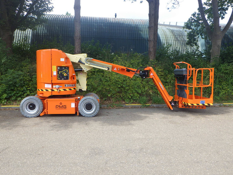 JLG E300AJP - Krah teleskopik: foto 1 JLG E300AJP - Krah teleskopik: foto 1