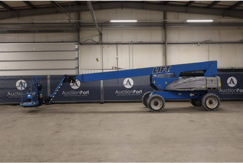 JLG E600JP - Krah teleskopik: foto 2 JLG E600JP - Krah teleskopik: foto 2