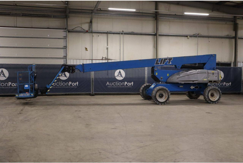 JLG E600JP - Krah teleskopik: foto 1 JLG E600JP - Krah teleskopik: foto 1