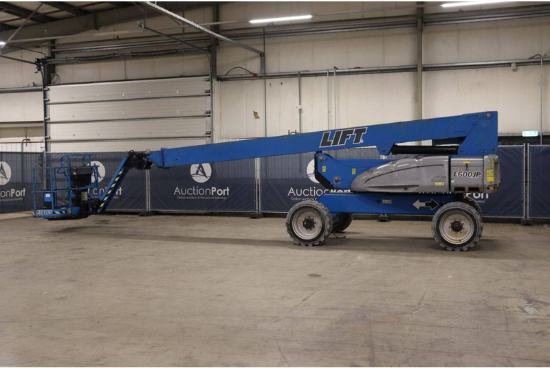 JLG E600JP - Krah teleskopik: foto 3 JLG E600JP - Krah teleskopik: foto 3