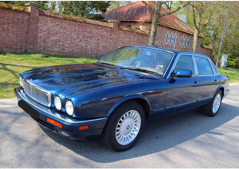 Jaguar XJ Sovereign 4.0 - Veturë: foto 1 Jaguar XJ Sovereign 4.0 - Veturë: foto 1
