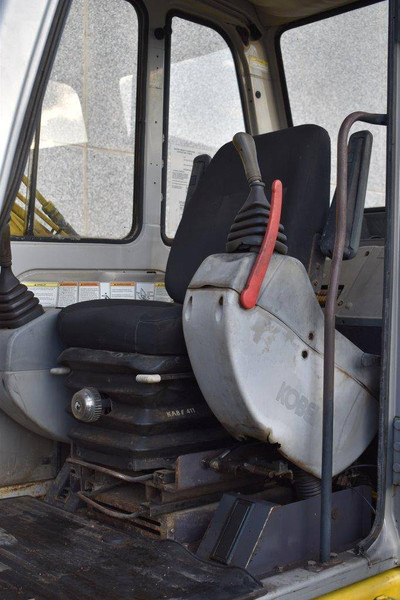 Ekskavator me zinxhirë Kobelco SK160LC: foto 11