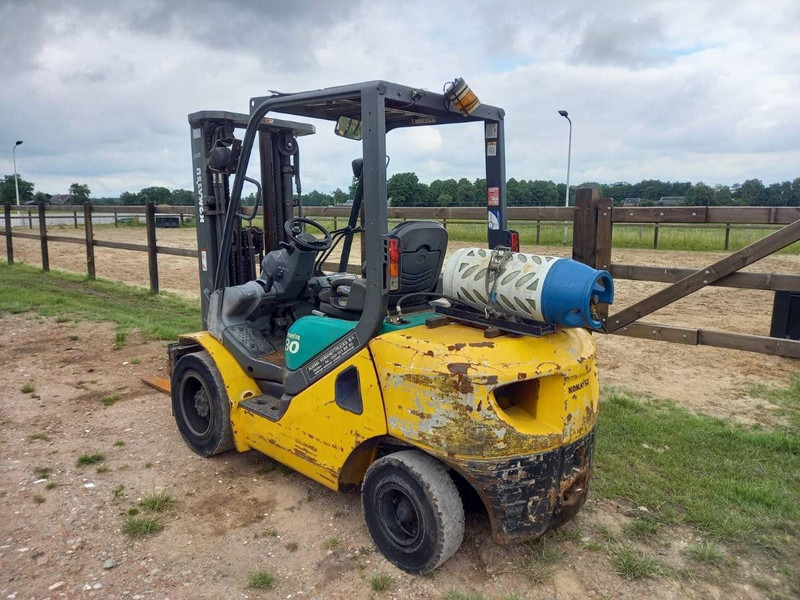 Komatsu FG30T-16R - Pirun më gaz: foto 4 Komatsu FG30T-16R - Pirun më gaz: foto 4