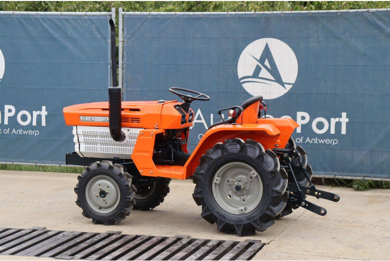Kubota B1400DT - Traktor: foto 3 Kubota B1400DT - Traktor: foto 3
