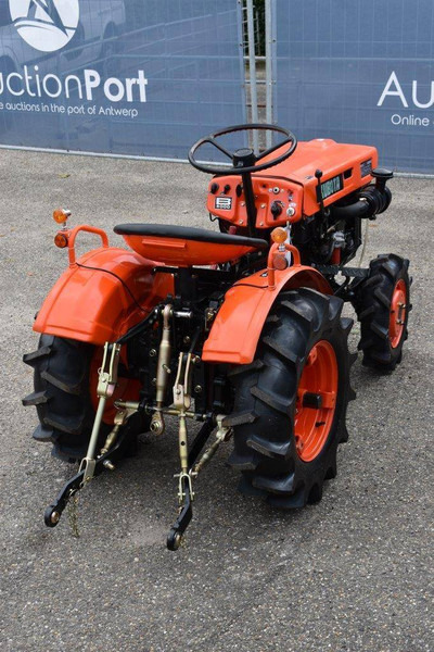 Kubota B5000 - Traktor: foto 4 Kubota B5000 - Traktor: foto 4