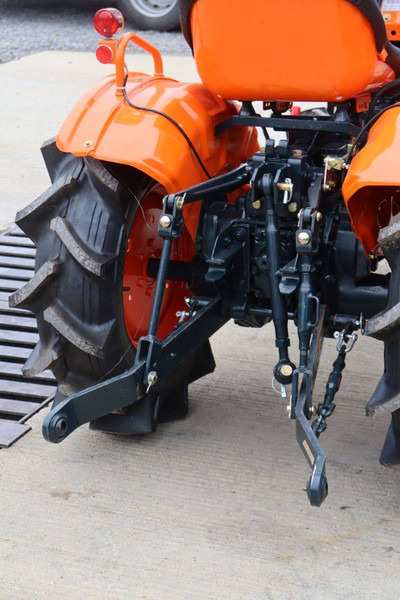Traktor Kubota B7001DT: foto 20