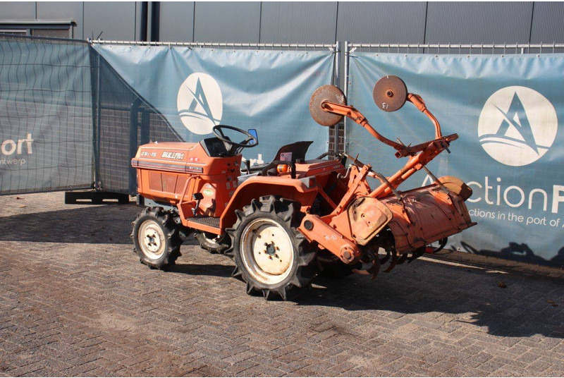 Kubota Bulltra ZB1-15 - Traktor: foto 3 Kubota Bulltra ZB1-15 - Traktor: foto 3