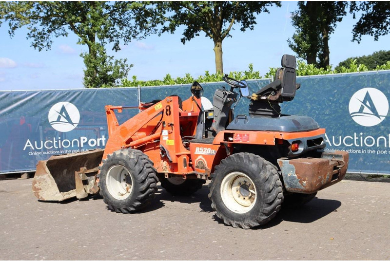 Kubota R520NH - Fadrom me goma: foto 4 Kubota R520NH - Fadrom me goma: foto 4
