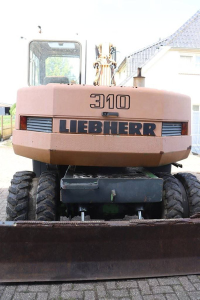 Liebherr A 310 - Ekskavator me goma: foto 5 Liebherr A 310 - Ekskavator me goma: foto 5
