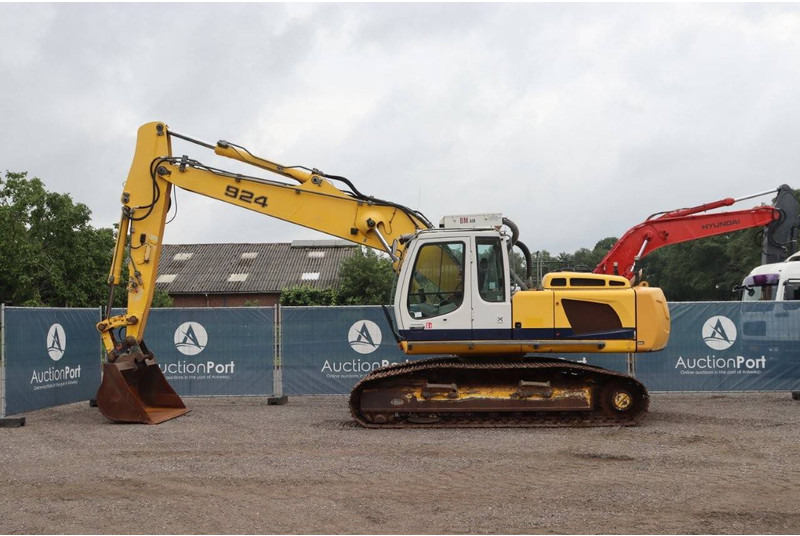 Liebherr R924C HD-SL - Ekskavator me zinxhirë: foto 2 Liebherr R924C HD-SL - Ekskavator me zinxhirë: foto 2