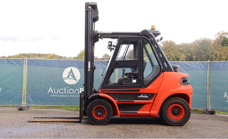 Linde H 70 353 - Pirun më naftë: foto 2 Linde H 70 353 - Pirun më naftë: foto 2