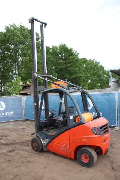 Linde H25T - Ngarkues me pirun për terren të ashpër: foto 5 Linde H25T - Ngarkues me pirun për terren të ashpër: foto 5