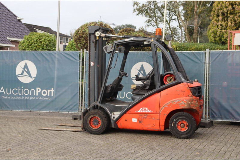 Linde H25T - Pirun më gaz: foto 3 Linde H25T - Pirun më gaz: foto 3