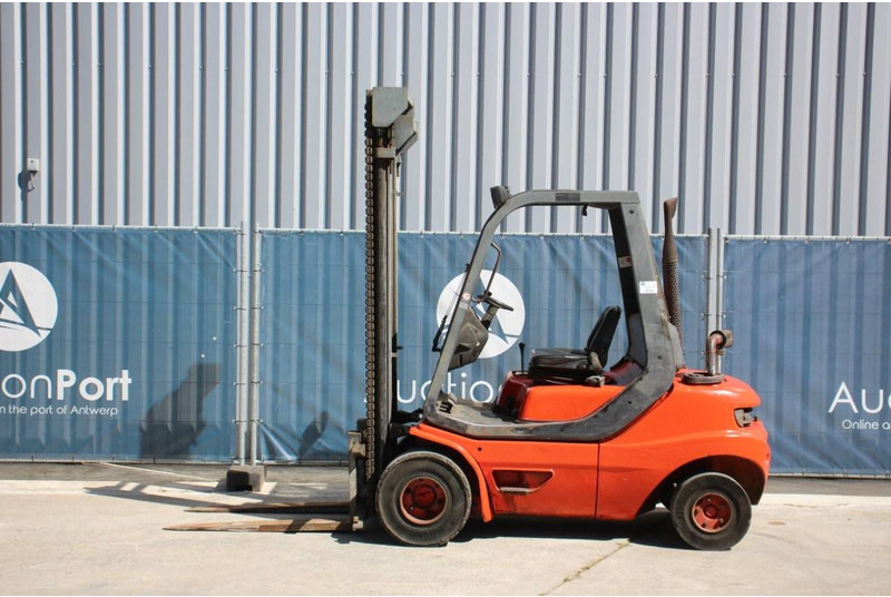 Linde H30D-02 - Pirun më naftë: foto 2 Linde H30D-02 - Pirun më naftë: foto 2