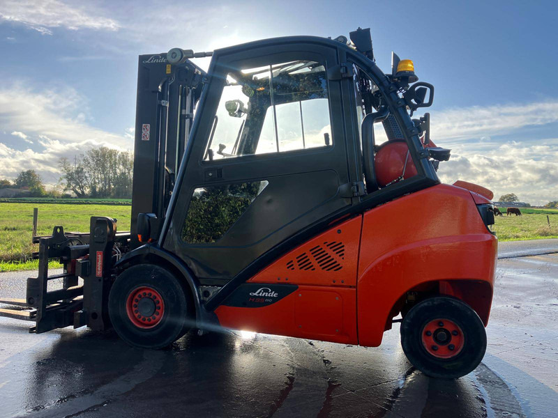 Linde H35T-02 - Pirun më gaz: foto 3 Linde H35T-02 - Pirun më gaz: foto 3