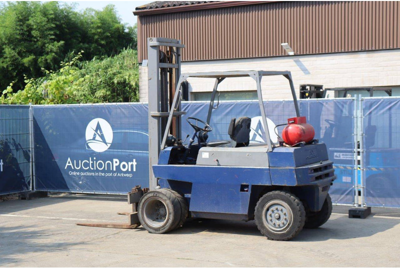 Linde H40T - Pirun më gaz: foto 3 Linde H40T - Pirun më gaz: foto 3