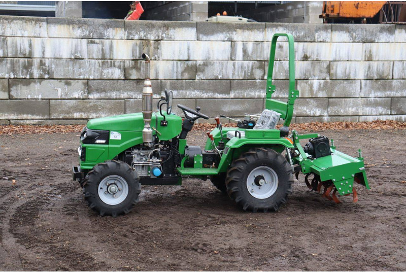 MINI Mini - Traktor: foto 1 MINI Mini - Traktor: foto 1