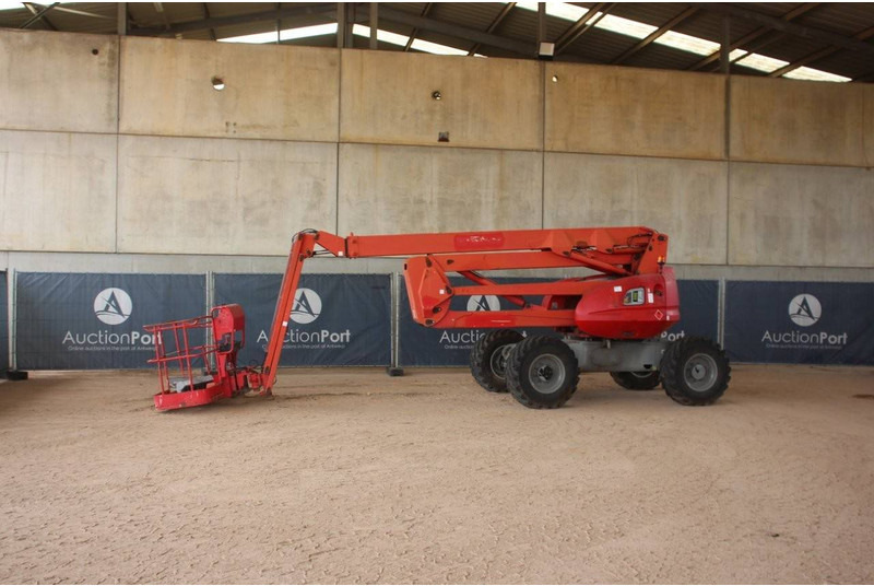 Manitou 200 ATJ - Krah me çernjerë: foto 1 Manitou 200 ATJ - Krah me çernjerë: foto 1