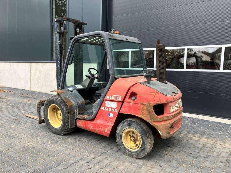 Manitou MS125D - Ngarkues me pirun për terren të ashpër: foto 4 Manitou MS125D - Ngarkues me pirun për terren të ashpër: foto 4