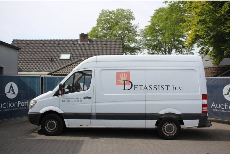 Mercedes-Benz 906 Ka 35 Sprinter 311cdi - Furgon: foto 2 Mercedes-Benz 906 Ka 35 Sprinter 311cdi - Furgon: foto 2