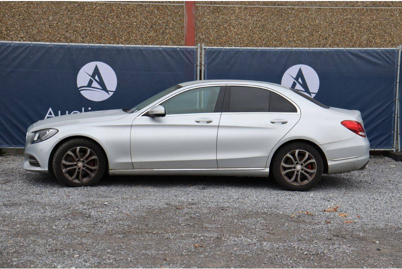 Mercedes-Benz C-Klasse 200 - Sedan: foto 2 Mercedes-Benz C-Klasse 200 - Sedan: foto 2