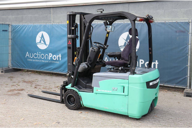 Mitsubishi FB20NT - Pirun elektrik: foto 3 Mitsubishi FB20NT - Pirun elektrik: foto 3