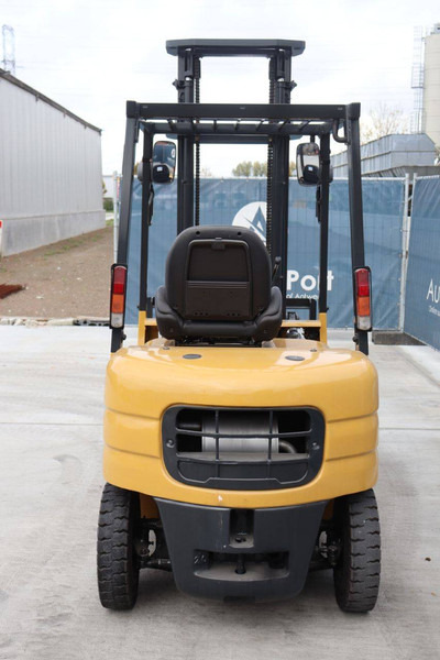 Mitsubishi FG20T - Pirun ngritës: foto 5 Mitsubishi FG20T - Pirun ngritës: foto 5