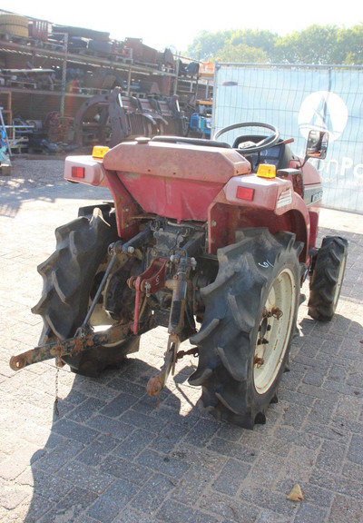 Mitsubishi MT165 - Traktor: foto 5 Mitsubishi MT165 - Traktor: foto 5