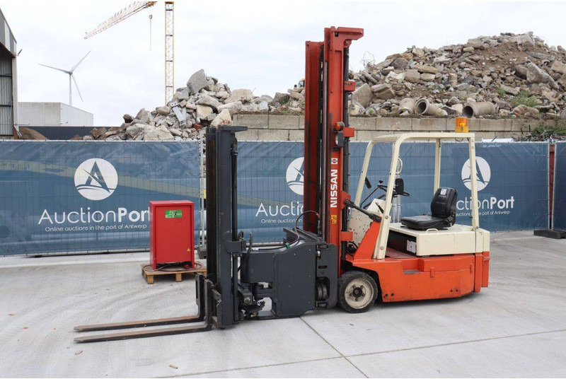 Nissan  - Pirun elektrik: foto 1 Nissan  - Pirun elektrik: foto 1